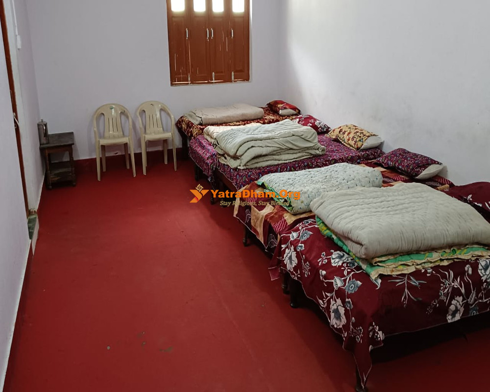 4 Bed AC Room